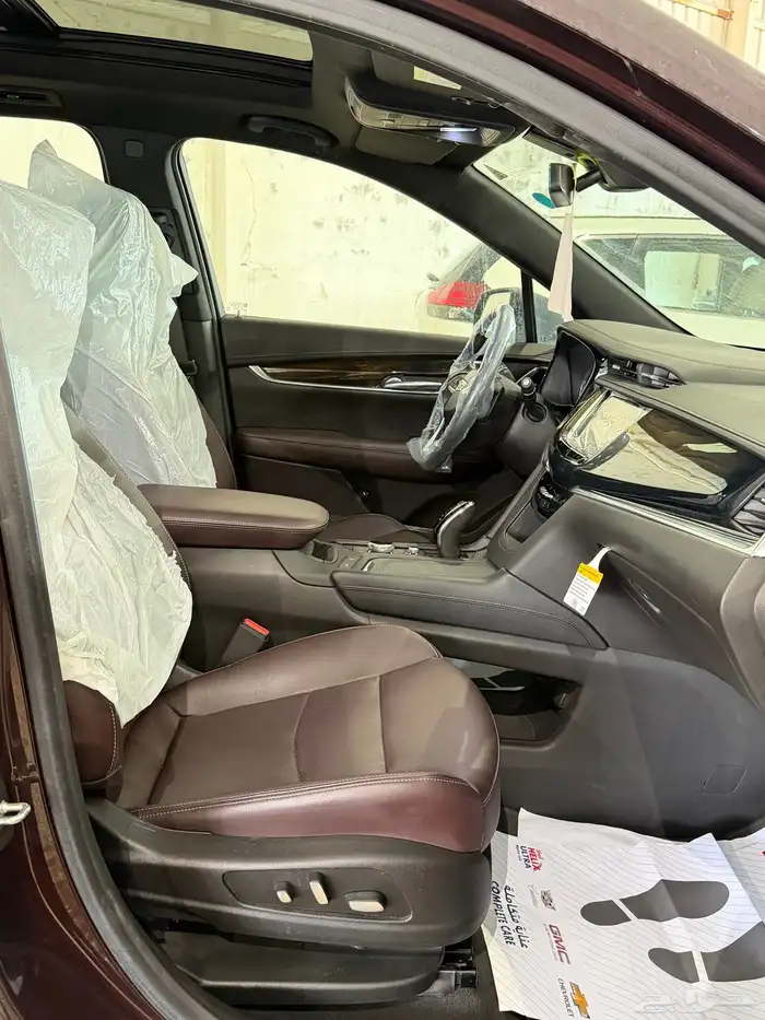 كاديلاك XT6 Premium Luxury 2021 مخزن عداد 12 ألف سعودي 43