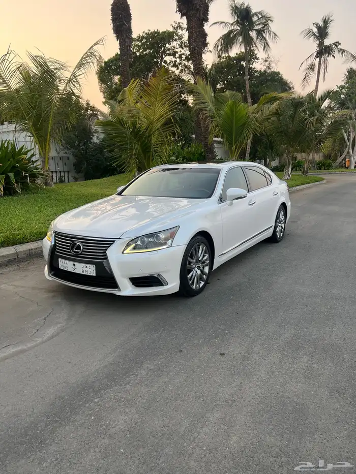 لكزس LS460 0