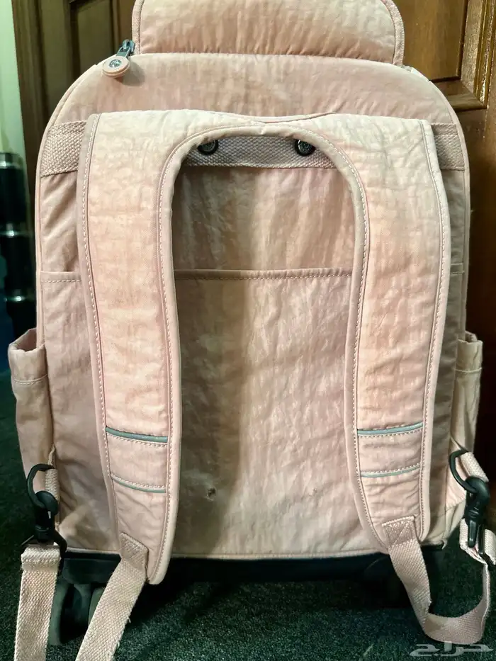 شنطة كيبلينج kippling للبيع ومعاها شنطة زيادة 10