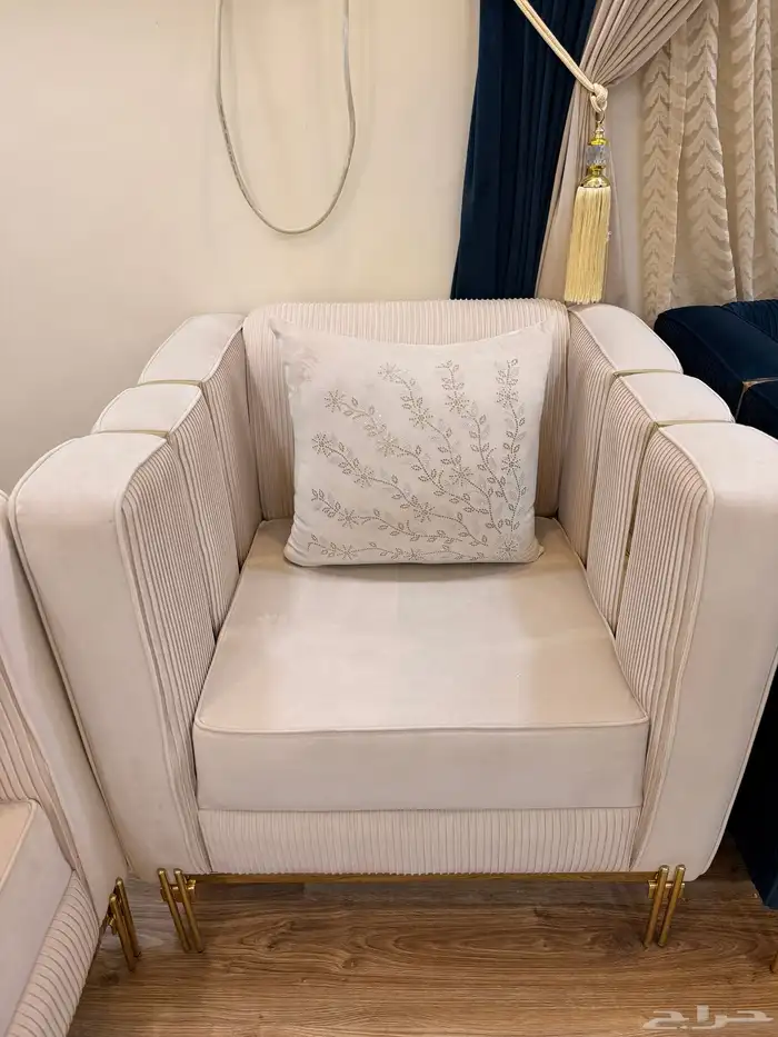 طقم كنب 12 نفر مع ستاره وفرشه وطقم طاولات 4