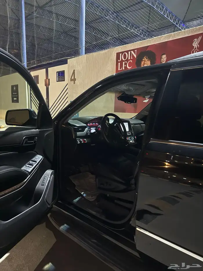 immaculate condition Chevrolet suburban 2016 5