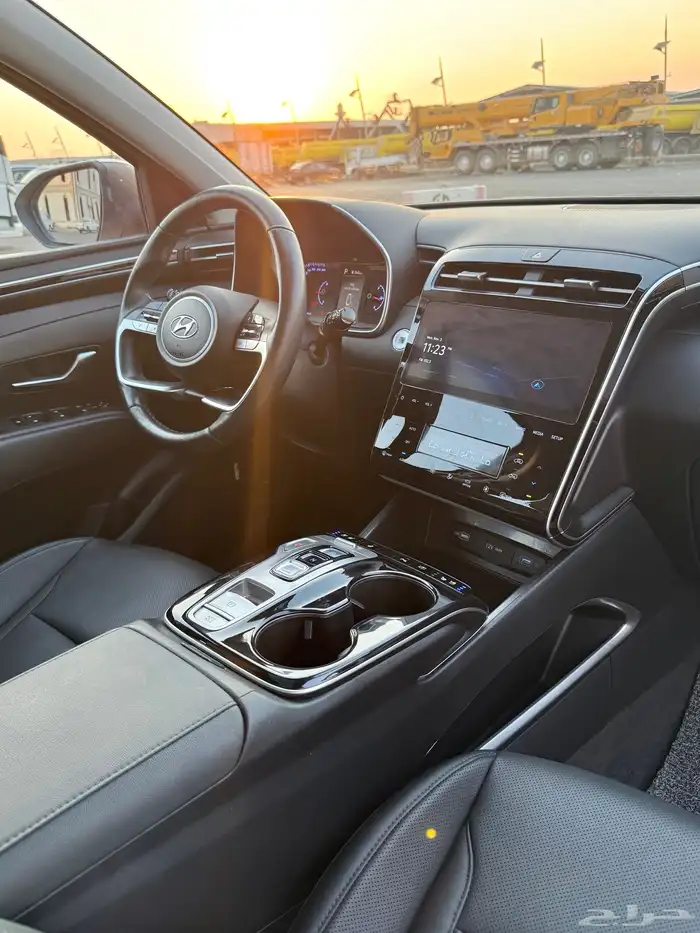 توسان 2021 (بنزين - 1600cc) بنورما فل كامل وكاله للبيع 10