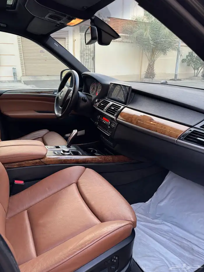 للبيع بي ام دبليو X5 موديل 2009 شبه مخزن 13