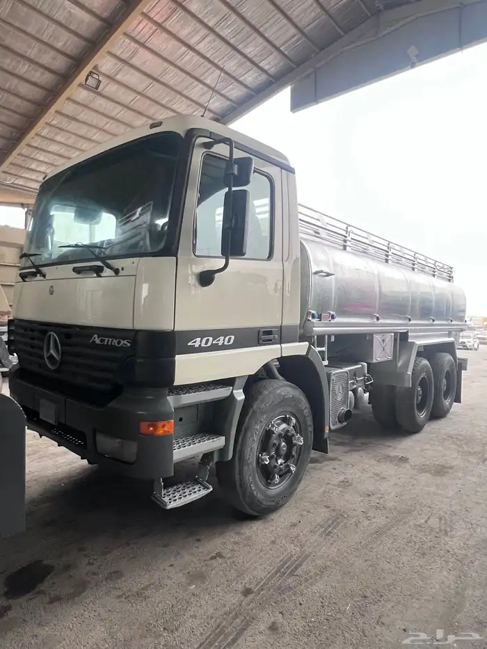 حراج معرض رائد للسيارات كل يوم جمعة بعد صلاة العصر 24