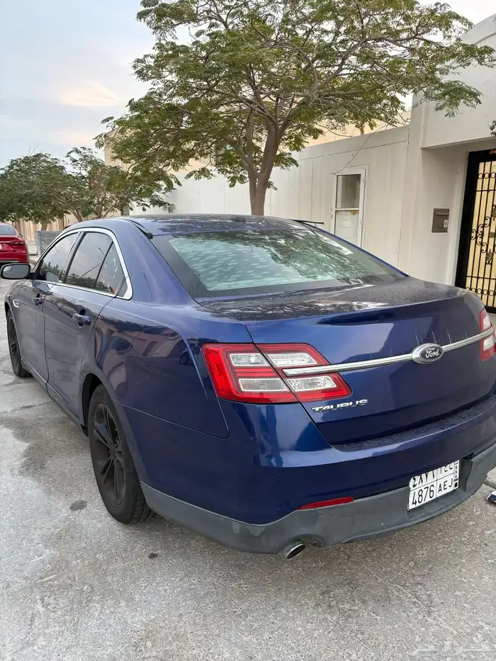 للبيع فورد تورس موديل 2015 4