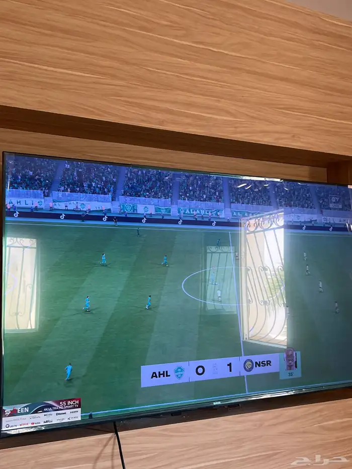 شاشة تلفزيون 55 بوصه مالها يومين جديده سبب البيع م جات مقاس 1