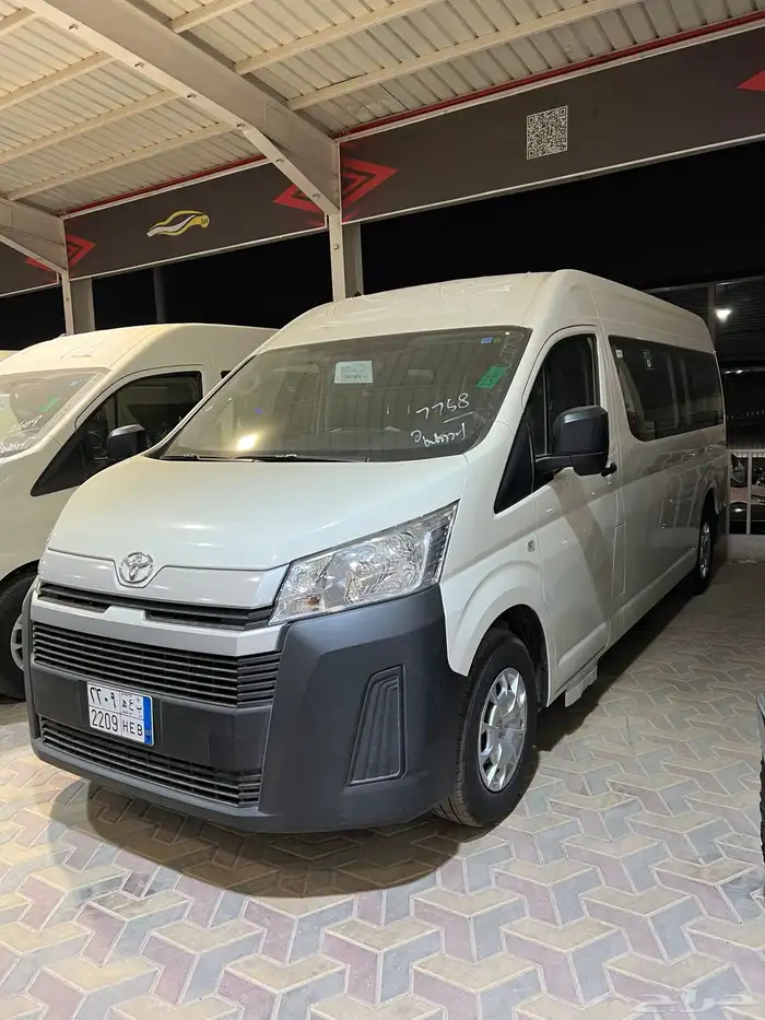 تويوتا هايس بضاعه وركاب ديزل اوتوماتيك وعادي 1