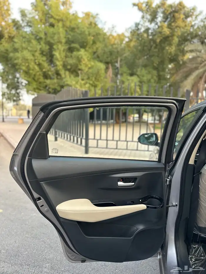 تويوتا يارس YX موديل 2024 فل كامل سعودي 33