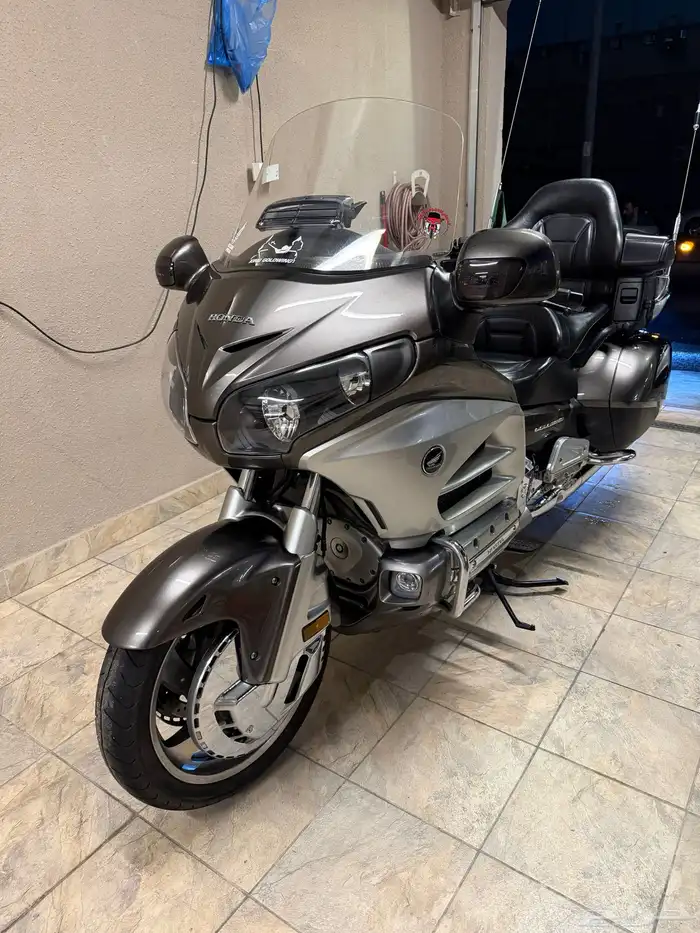 للبيع قولد وينق 2013 0