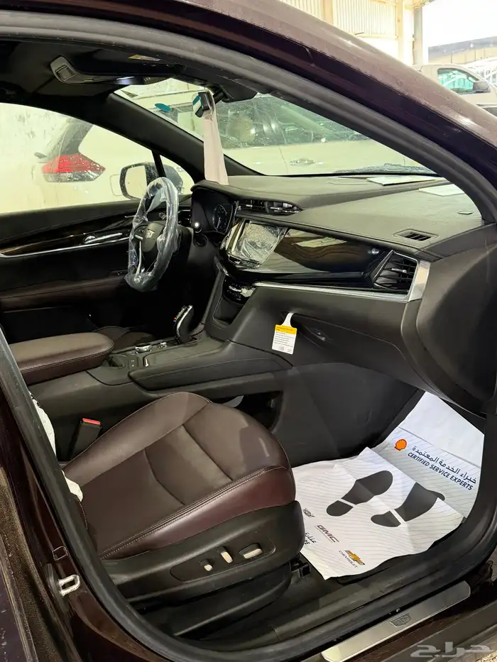 كاديلاك XT6 Premium Luxury 2021 مخزن عداد 12 ألف سعودي 42