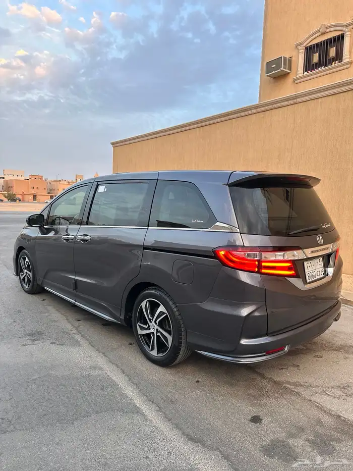 هوندا أوديسي 2015 فل كامل مخززن بحالة الوكالة 15