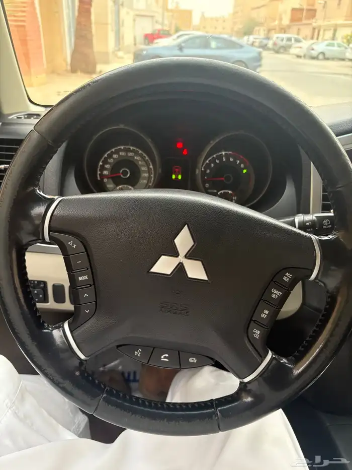 ميتسوبيشي باجيرو 2017 0