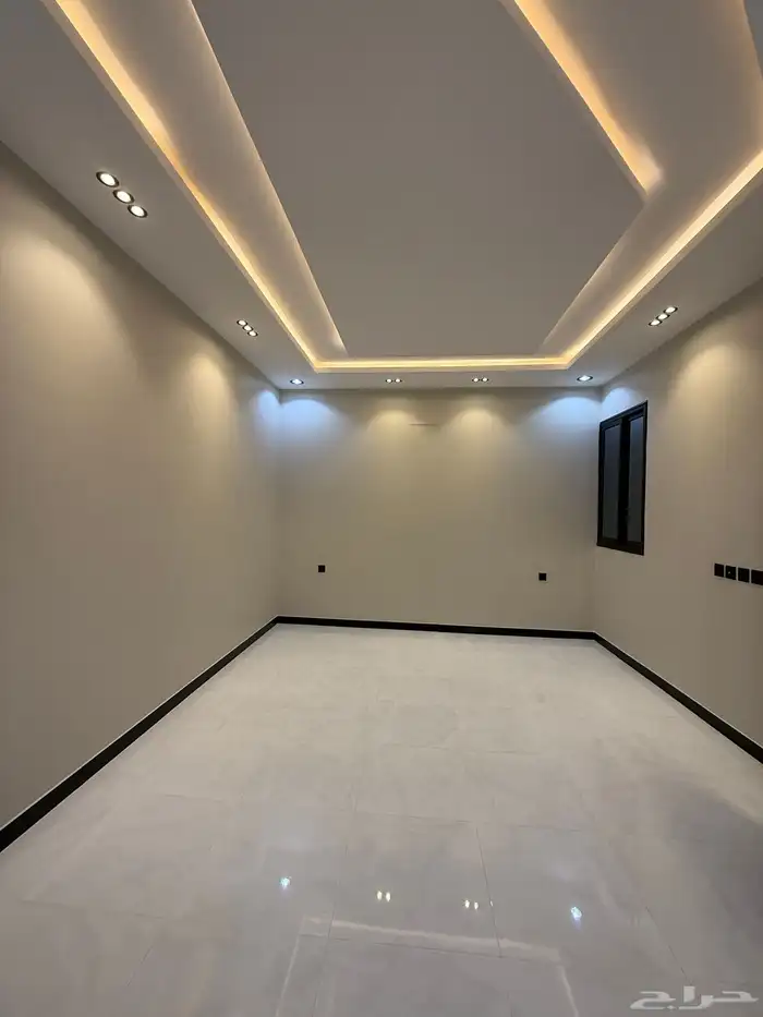 للبيع شقه أرضيه وروف علوي بموقع مميز بدرة الموسي اسعار صيدة 20