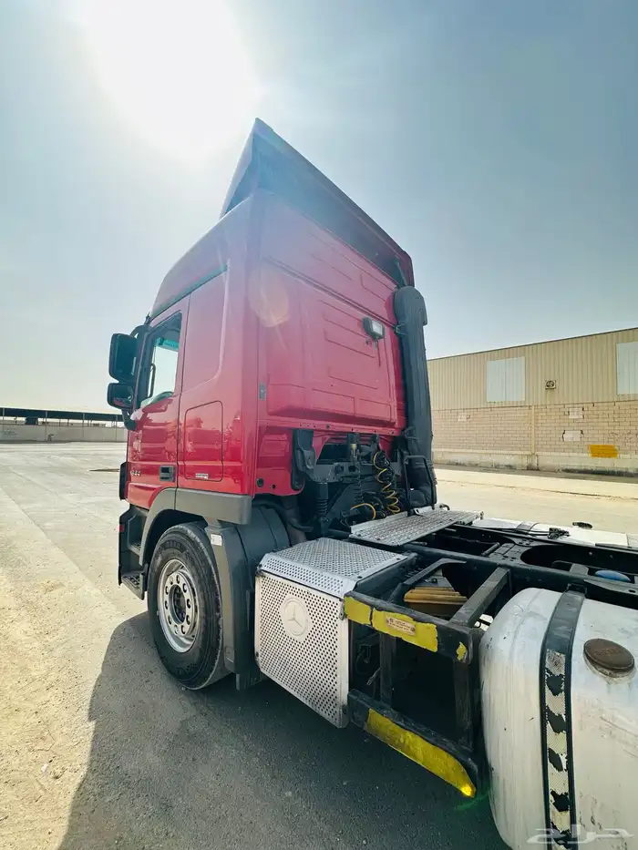 شاحنه مرسيدس اكتروس 2012 13