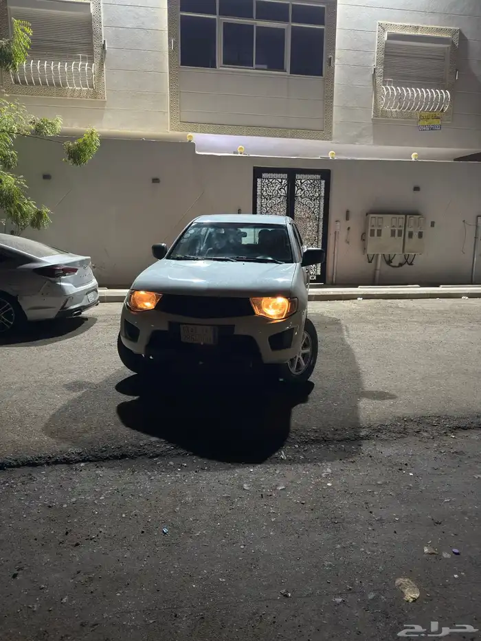 ونيت موستبيشي L200 1