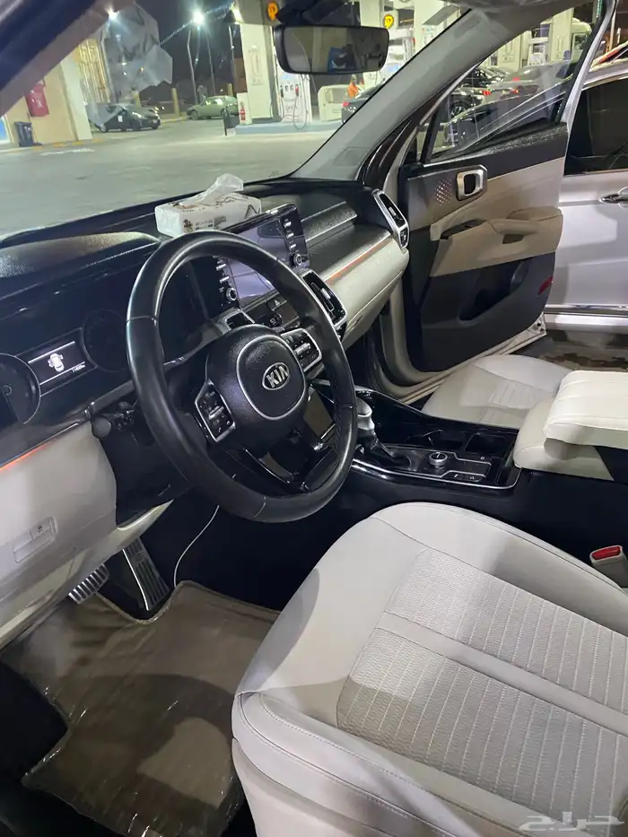 كيا سورينتو نص فل 2021 بحالة جيدة جدا 4