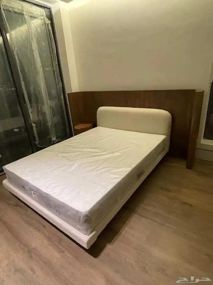 تفصيل غرف نوم وتركيب ديكورات خشبية والتنجيد ودهان الأبواب 3