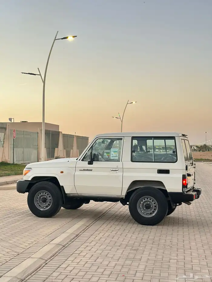 جيب ربع 2023 بوليسي 8