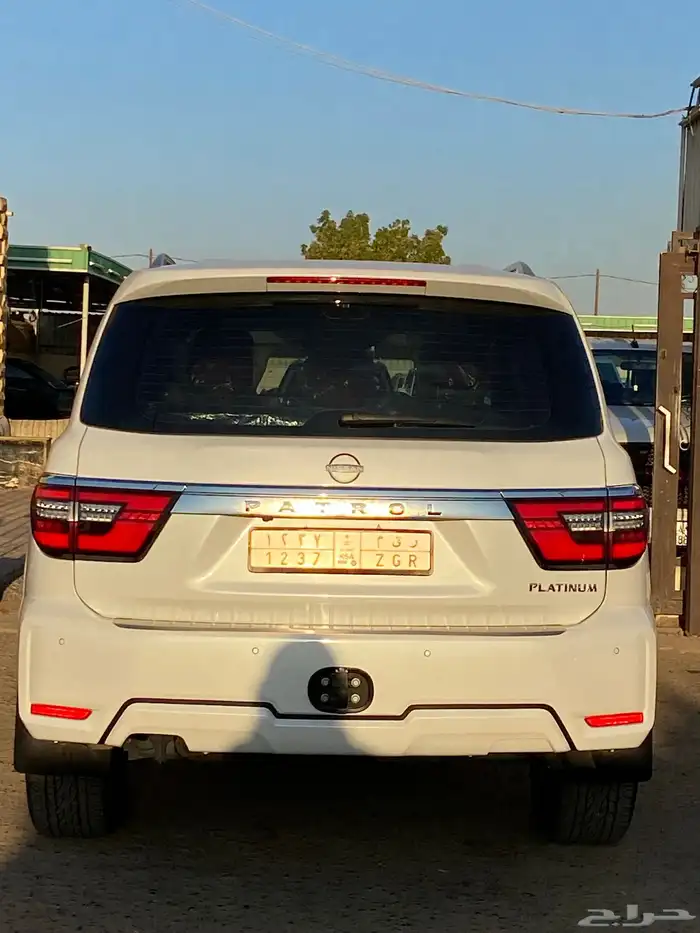 باترول بلاتينيوم 2023 V6 فل كامل مخزن 5