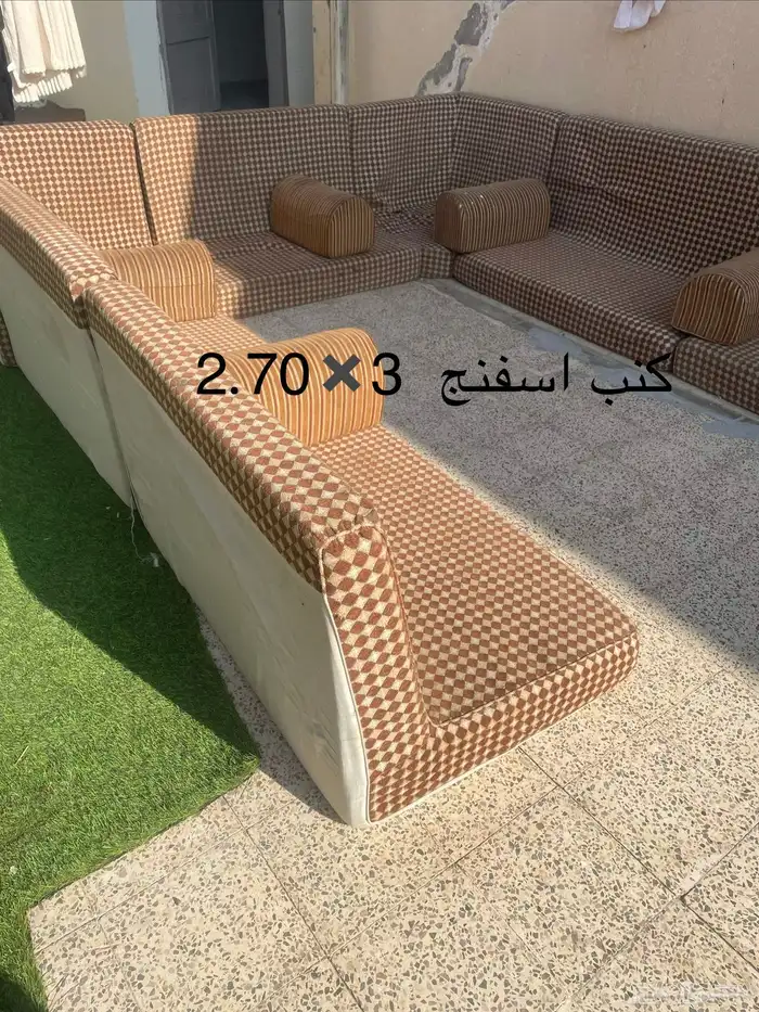 كنب ومساند للبيع 2