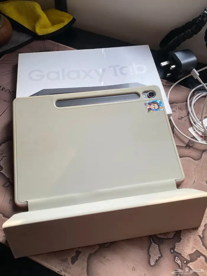 تابليت جالكسي s9 نظيف جدا  مع ملحقاته 1