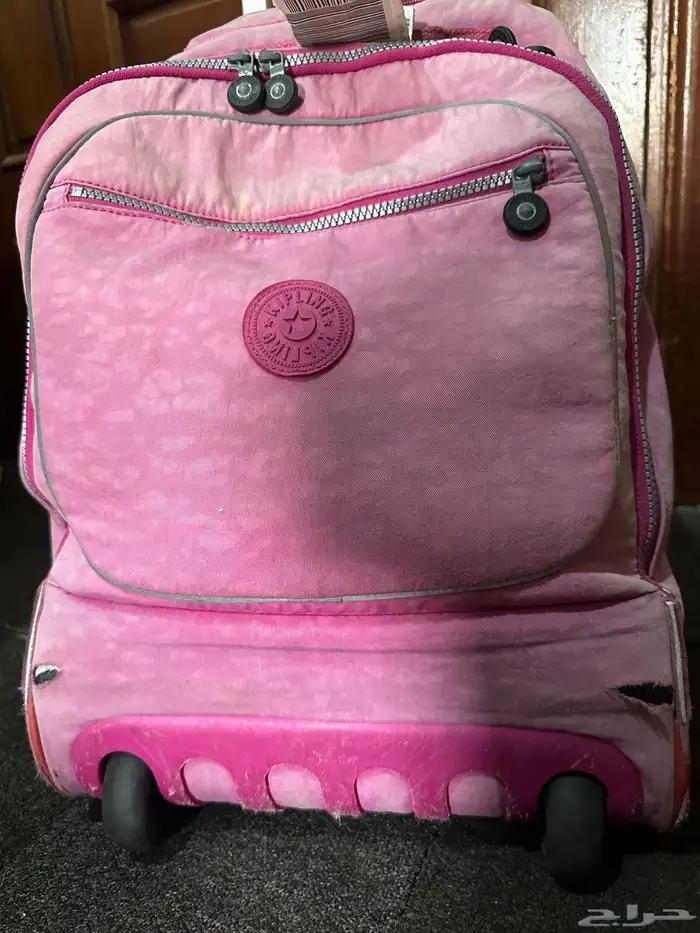 شنطة كيبلينج kippling للبيع ومعاها شنطة زيادة 15