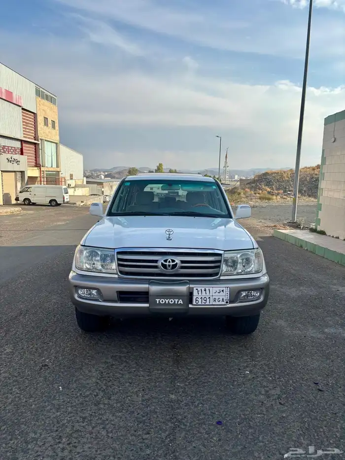 لاندكروزر 2006 فل 3 6