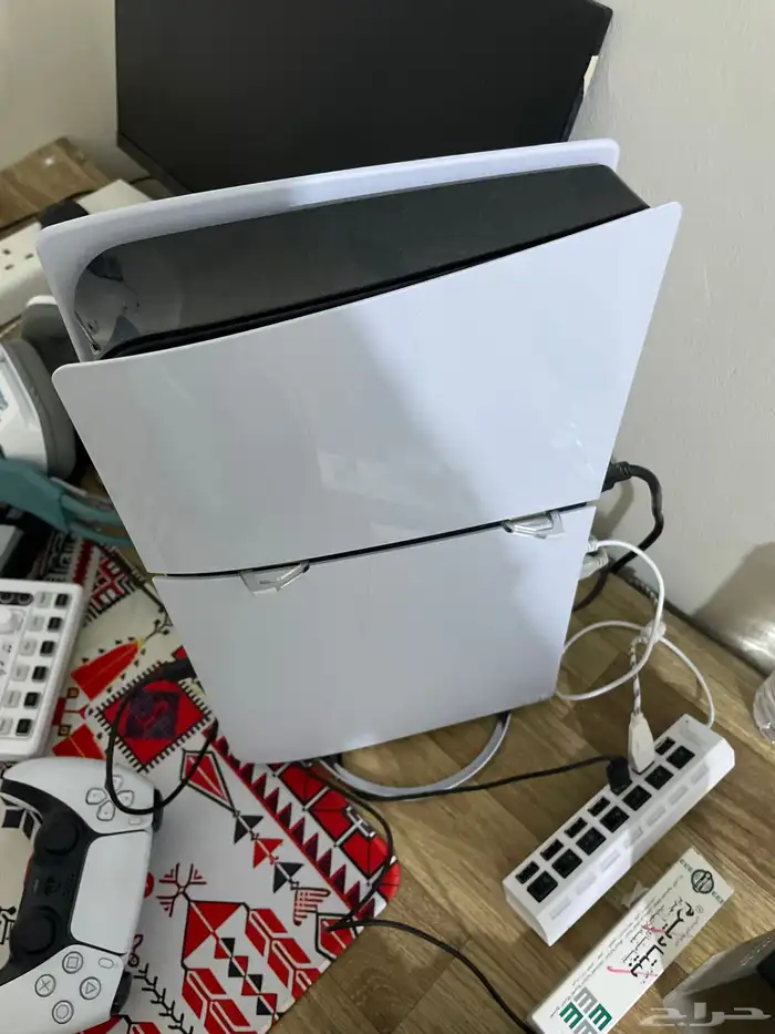 سوني 5 استخدام مدت 8 شهور وعليه ضمان من جرير 1