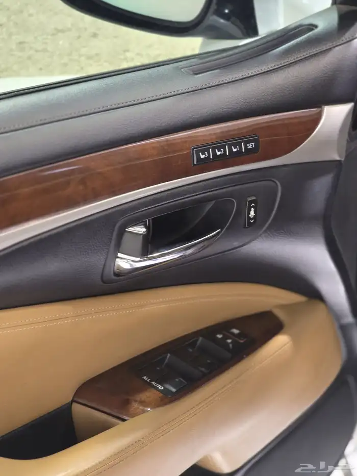 لكزس LS460 موديل 2014 بحالة ممتازة 20