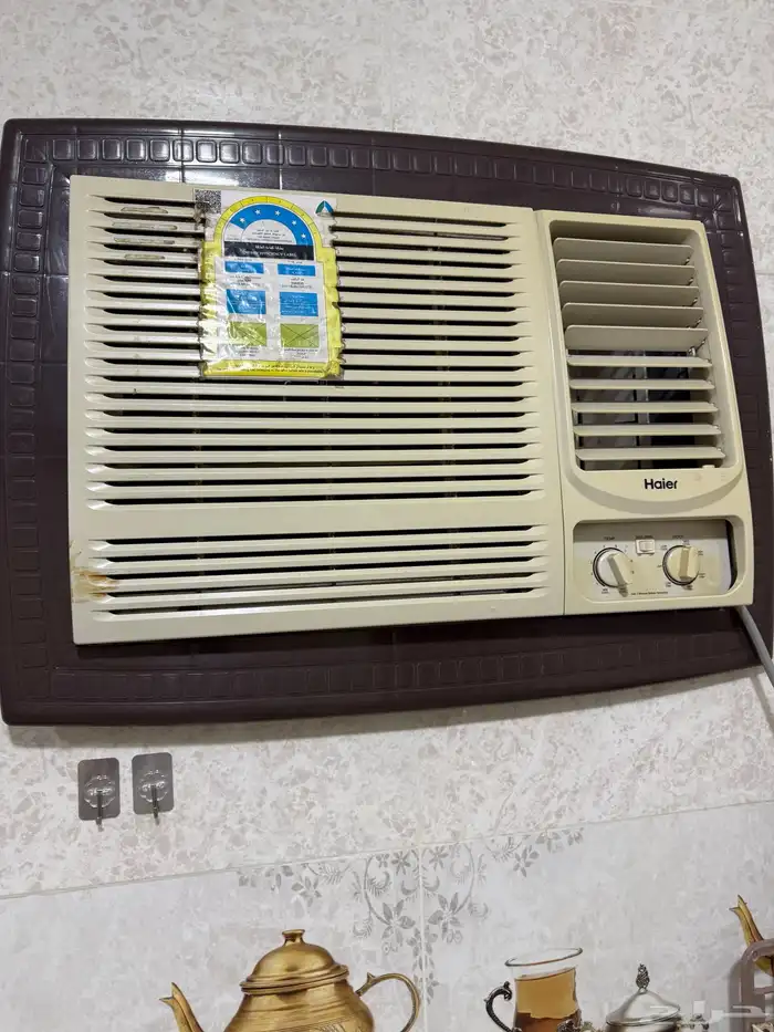 متوفر عدد 5 مكيفات شباك مستخدم نظيف 1