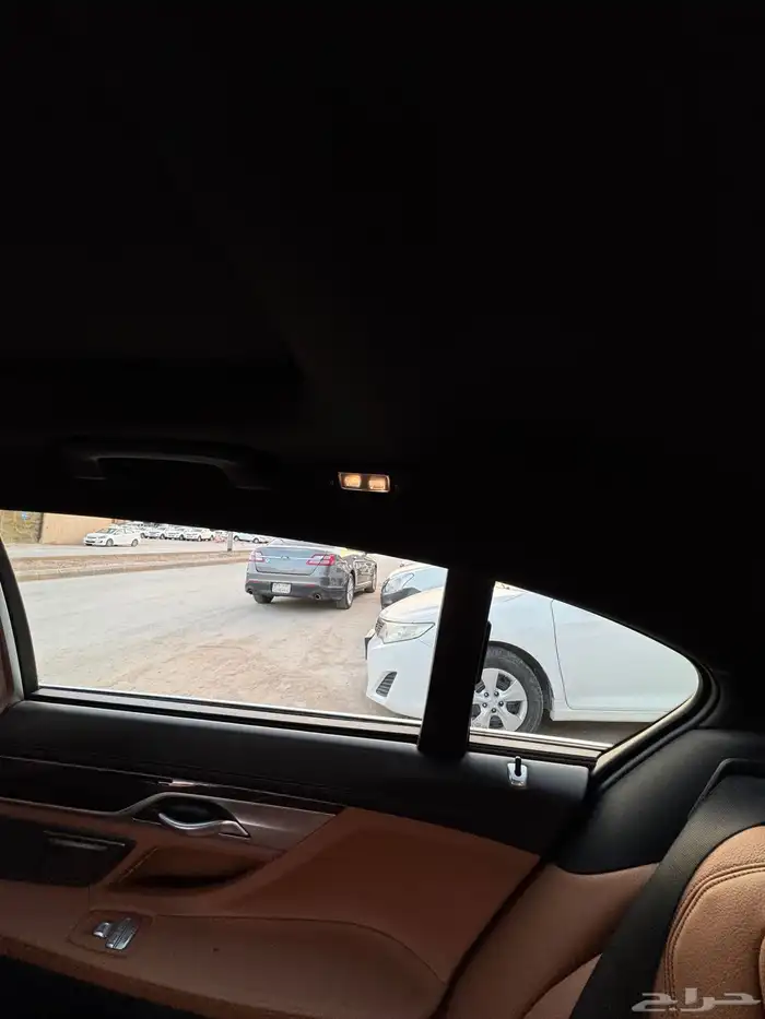 بي ام دبليو 2021 730 11