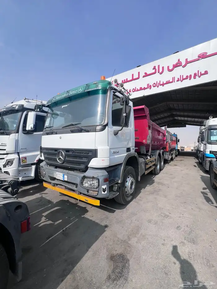 حراج معرض رائد للسيارات كل يوم جمعة بعد صلاة العصر 7