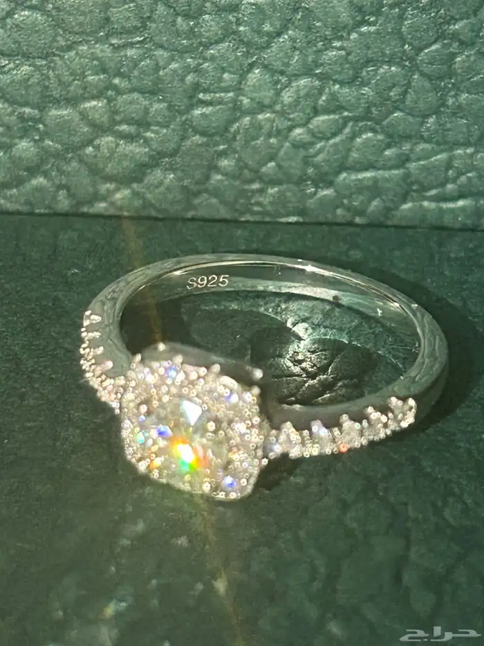 خاتم فضة عيار 925 مرصع بحجر شبيه الألماس بنسبة 90 في المية 0