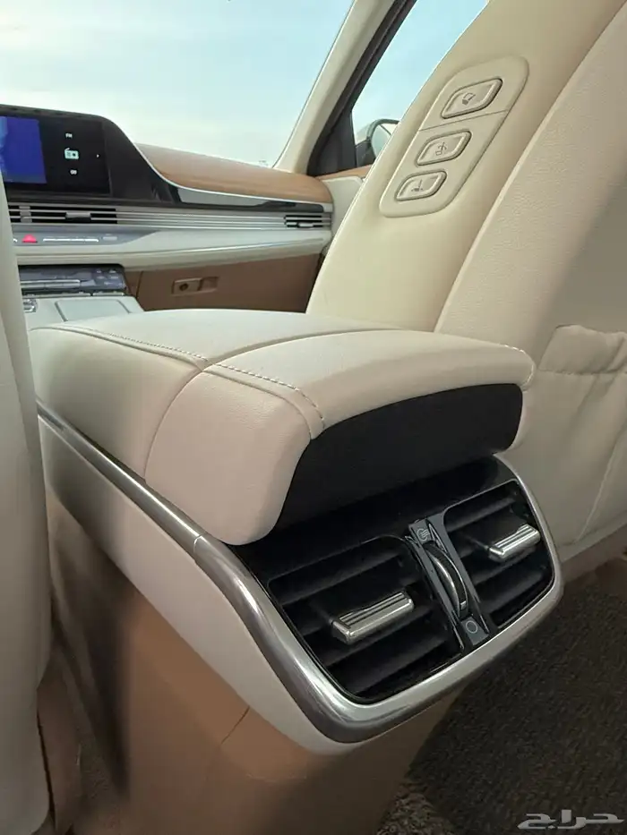 ازيرا 2021 فل كامل داخل ابيض فل بدون بنورما نضيفه للبيع 14