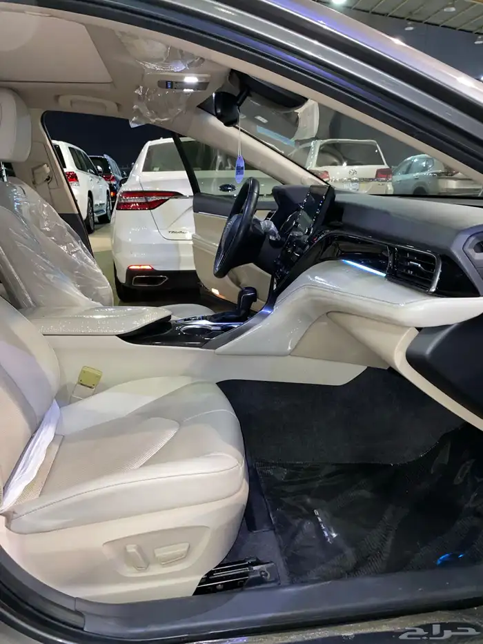 للبيع كامري 2022 قراند 6 سلندر فل كامل عبداللطيف عداد 56الف 10