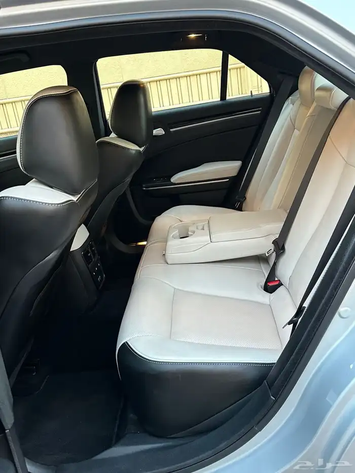 كرايزلر 2021 C300 6