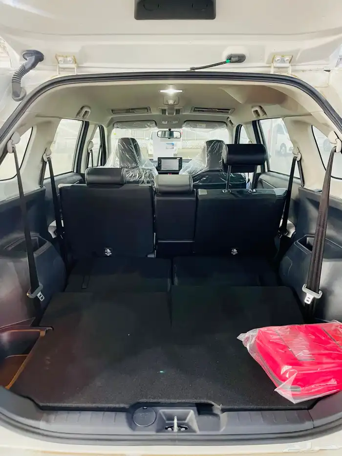 تويوتا - فيلوز 2025 - بنزين 8