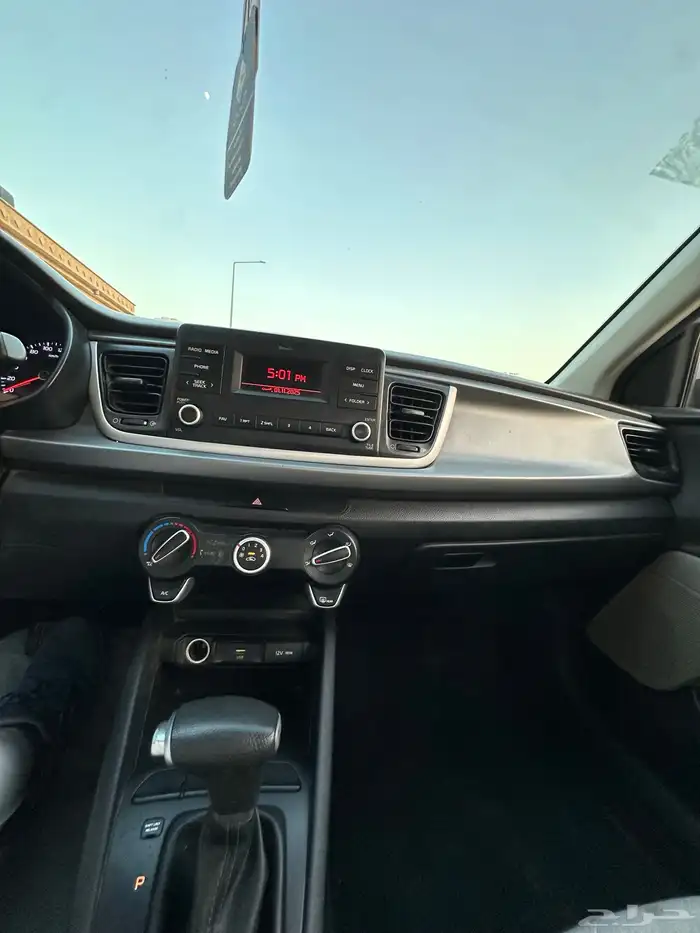 كيا ريو 2023 نص فل نظيف للبيع 13