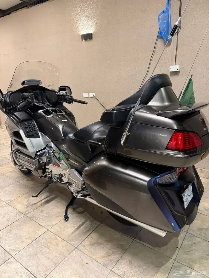 للبيع قولد وينق 2013 2