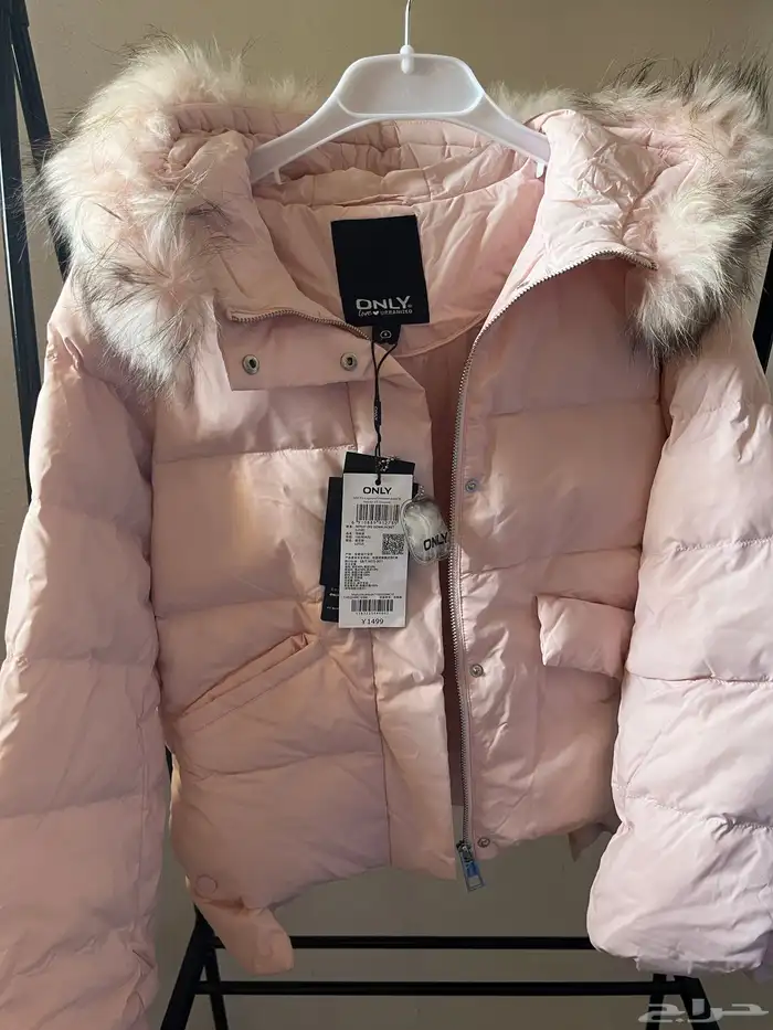 جاكيت نسائي محشو زغب البط 80   وفرو طبيعي 0