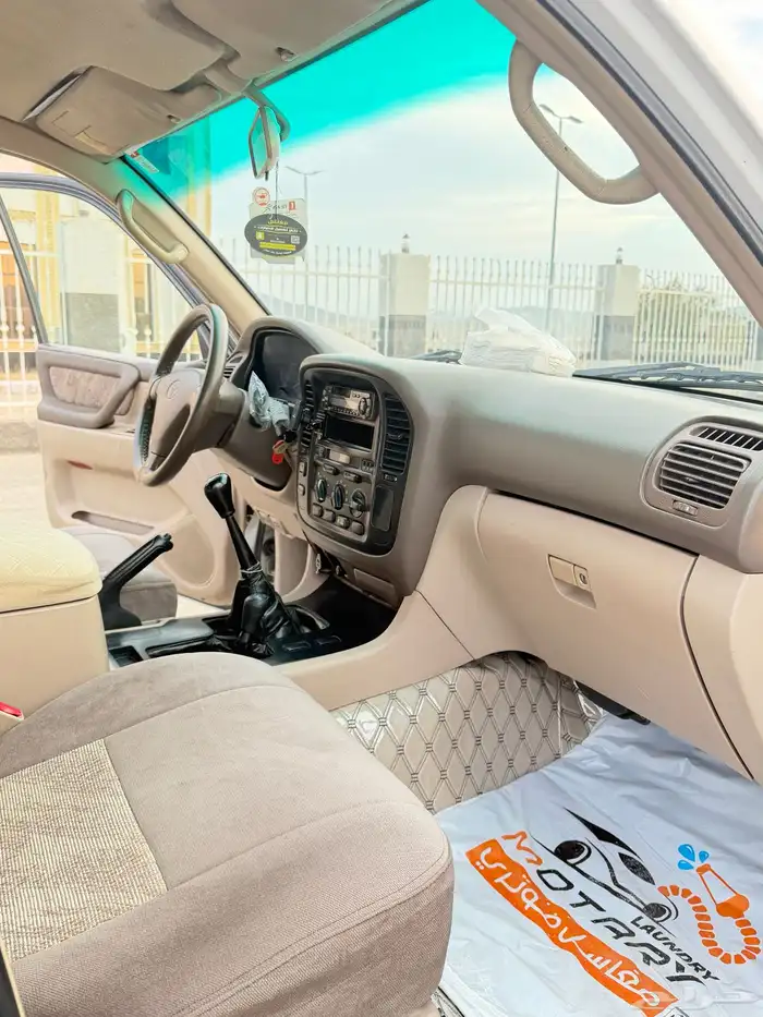لاندكروزر صالون GXR 2000 26