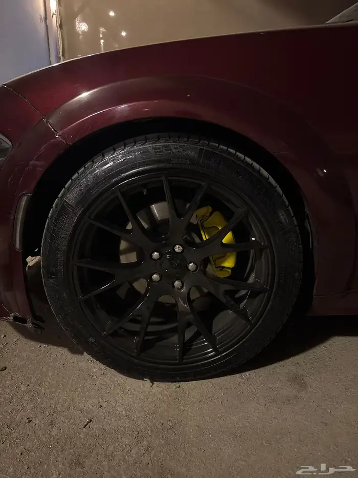 جنوط تشارجر مقاس 20 سليمة بدون رجة او حكوك للبدل بجنوط وايد 0