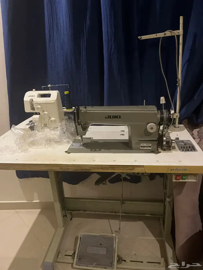 ماكينة خياطة و مكينة سنفره للبيع 0