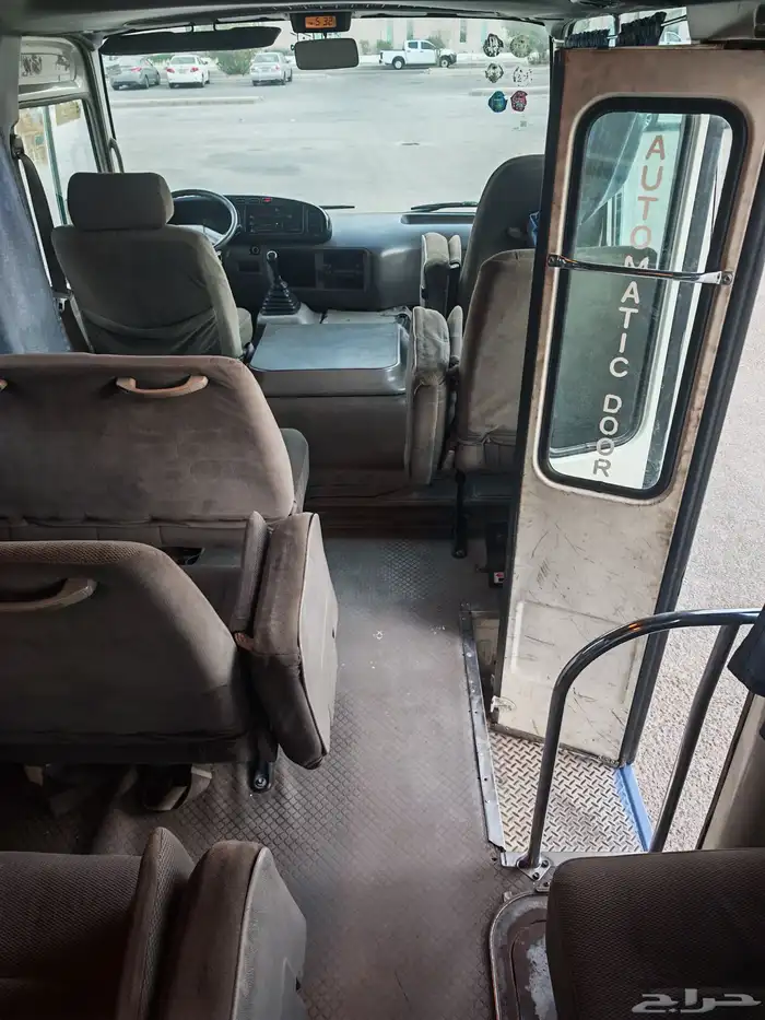 باص بنزين كوستر 30 راكب نظظيف عداد 190 الف 69