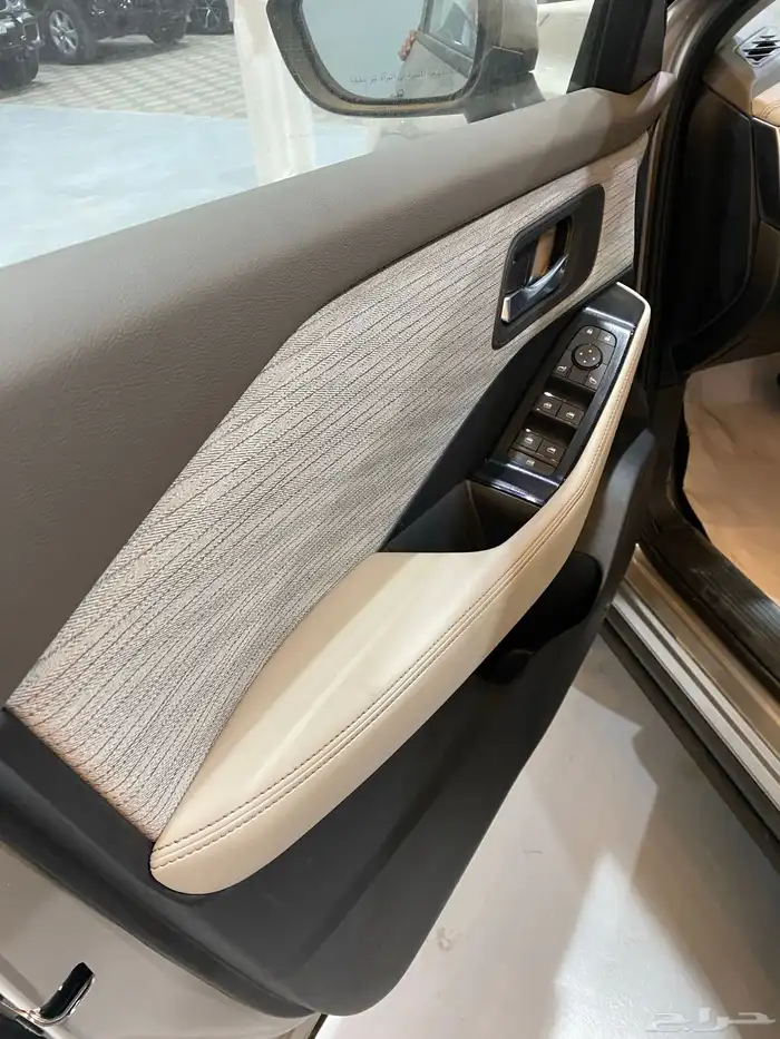 نيسان اكس تريل استاندر موديل 2025 4