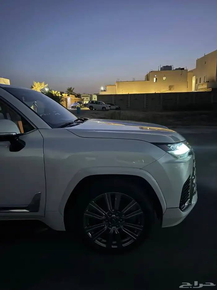 لكزس LX600  VIP 2023ممشى 52 الف مالك اول وكاله 6