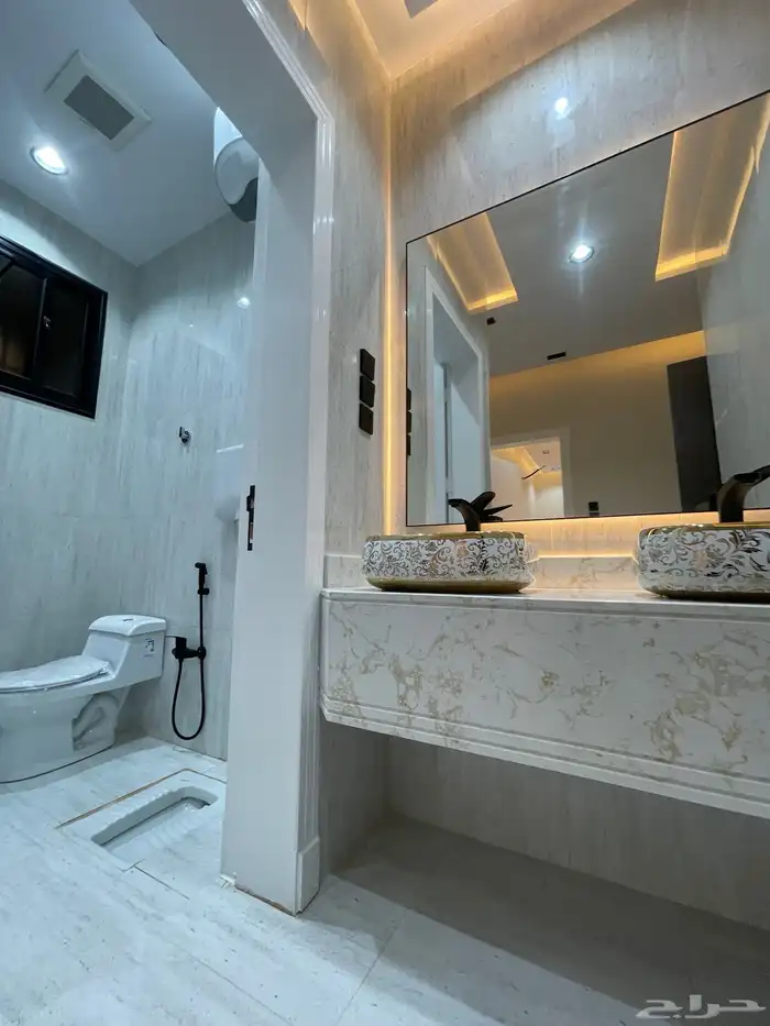 للبيع ادوار ارضيه ودوار علويه من 600 الف حى الطلح خميس مشيط 30