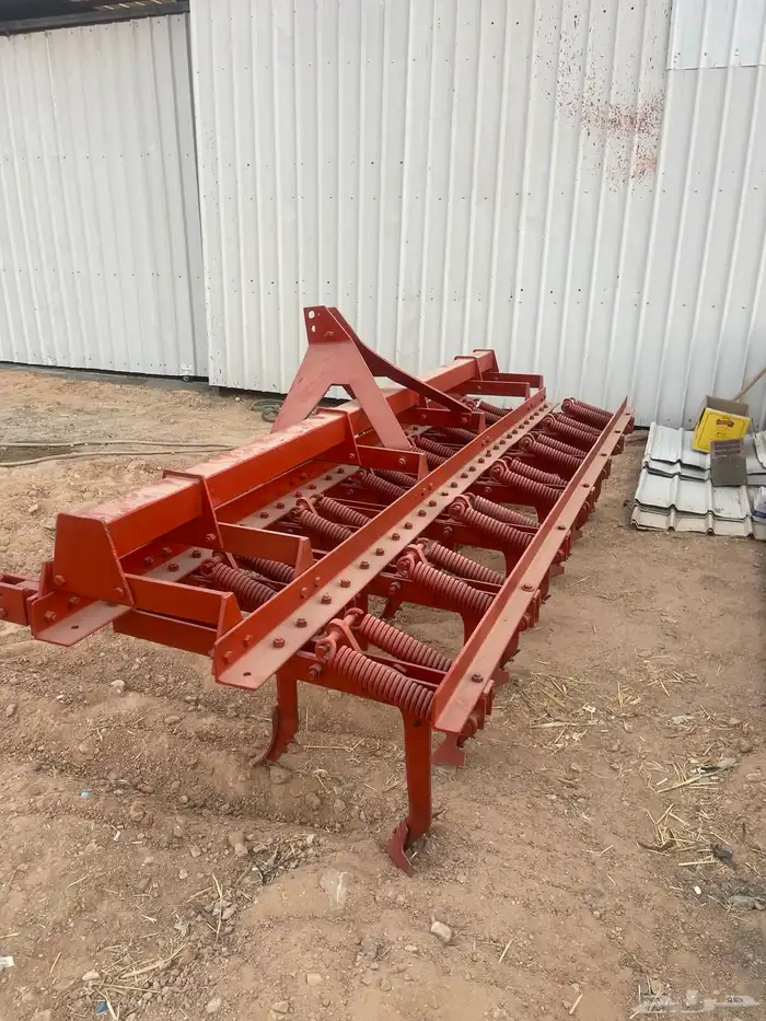 معدات زراعيه شبه جديده 4