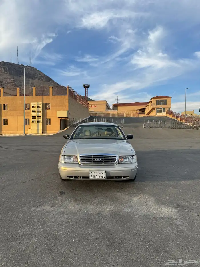 فورد فكتوريا 2010 سعودي 1