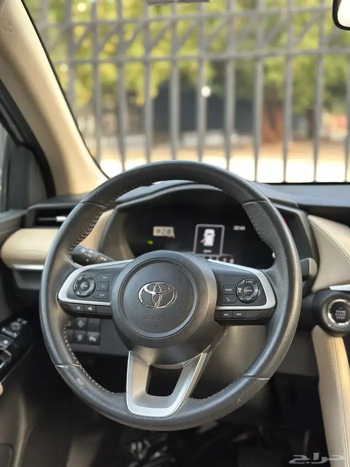 تويوتا يارس YX موديل 2024 فل كامل سعودي 23